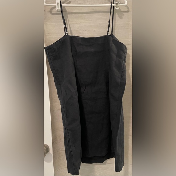 Elegant Black Spaghetti Strap Dress - Picture 4 of 6